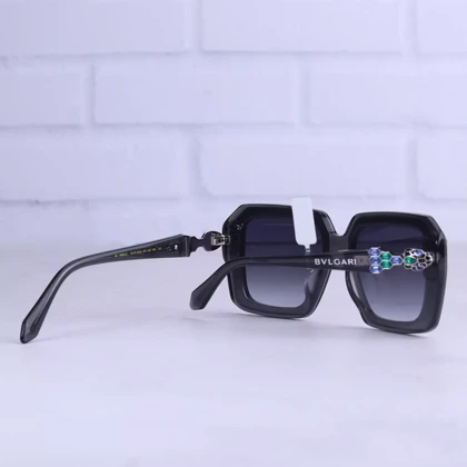 عینک آفتابی بولگاری زنانه فریم مربع مشکی استیت BV 1806/1
