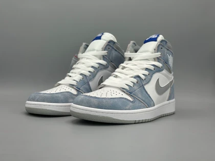 کتانی نایکی جردن 1 هایپر رویال/Nike Air Jordan 1 Hyper Royal