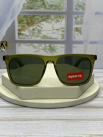 خرید عینک اسپریت با فریم کائوچو و عدسی پلی‌کربنات UV400؛ کاهش بازتاب نور و محافظت کامل چشم