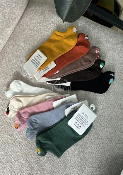 جوراب پشت گلدوزی