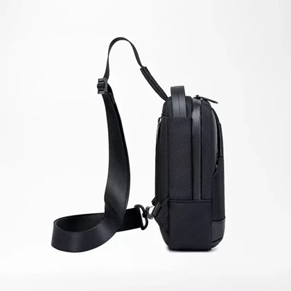 کیف کراس بادی اورجینال آرکتیک هانتر مدل ARCTIC HUNTER - ARH00693