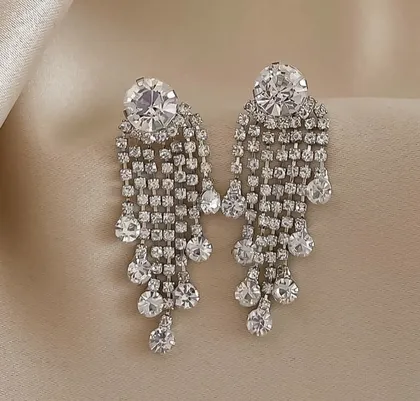 گوشواره آویز نگین‌دار