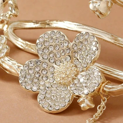 گیره مو زنانه مدل G_Lnd_3127