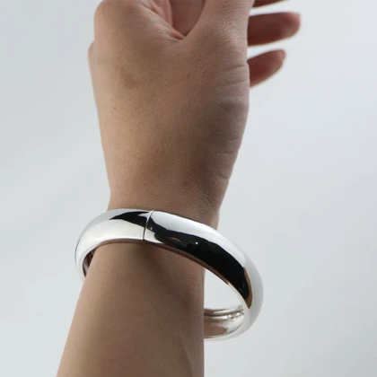 دستبند تک پوش زنانه مدل ساده