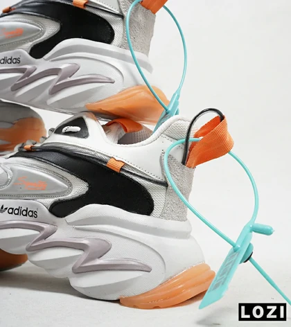 کفش کتانی مردانه سفید نارنجی Adidas A700