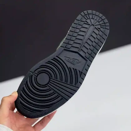 کفش نایک ایر جردن 1 لو تراویس اسکات سبز قهوه‌ای Nike Air Jordan 1 Low Travis Scott Green Brown