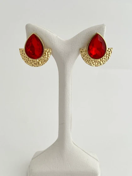 گوشواره اشکی قرمز
