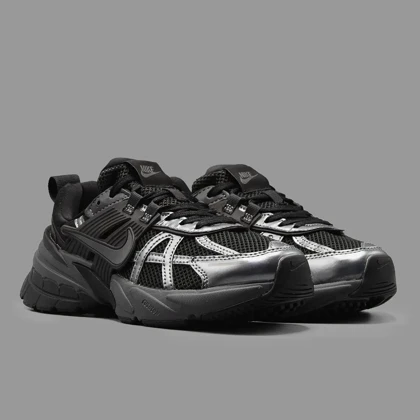 نایکی وی تو کی مشکی نقره ای Nike V2K Run Black Silver
