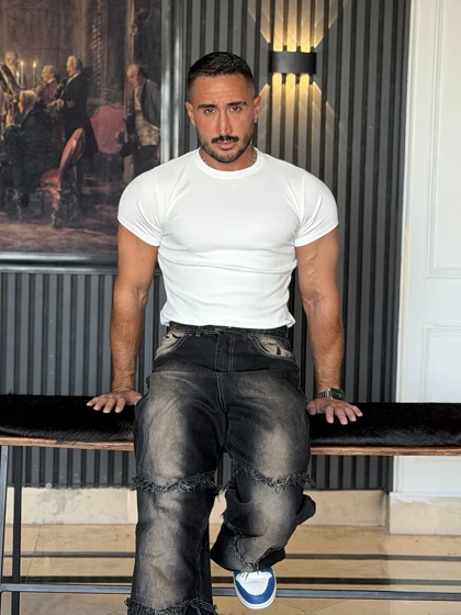 تیشرت ورزشی Fit-shert کبریتی سفید