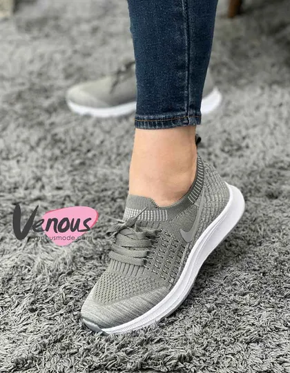 کتانی جورابی NIKE