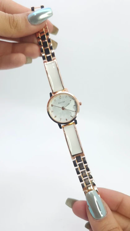 ساعت مچی زنانه مجلسی Roilyn نگین‌دار با موتور کوارتز