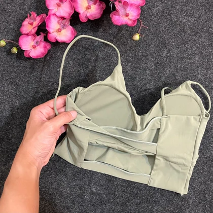 نیم‌تنه پشت‌باز قرتی