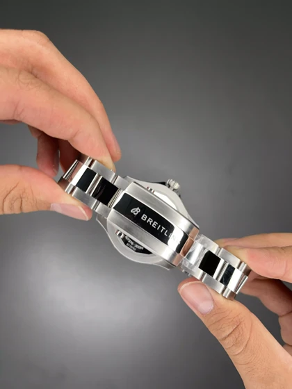 ساعت مچی برایتلینگ اتوماتیک سوپراوشین سیلور صفحه سفید Breitling Superocean