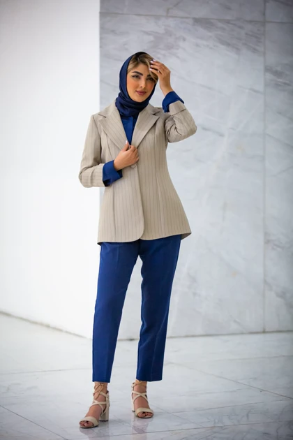 مانتو دیپلمات تک دکمه رها