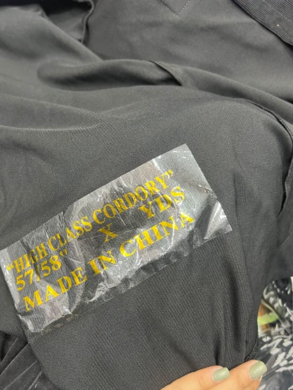 مانتو کبریتی میلان دارای ایراد جزیی