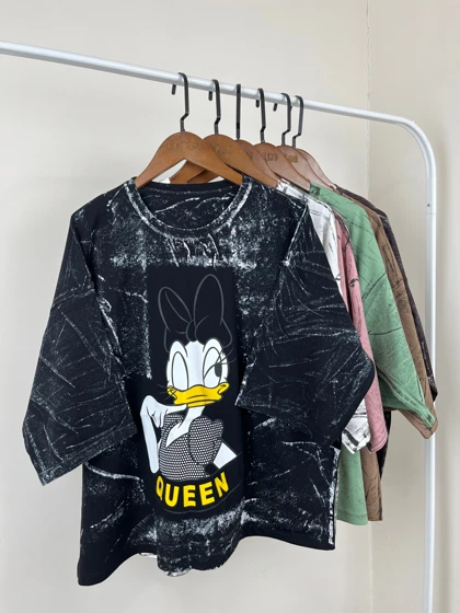 تیشرت باکسی Daisy Duck