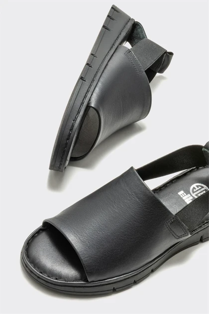 صندل اسپرت زنانه اله elle