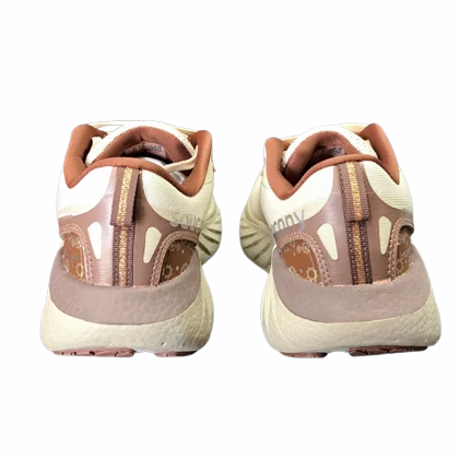 کفش saucony