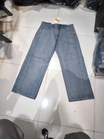 شلوار شافل (Shuffle Fit) ریزشی جین کد 51156 مستر کوالیتی استکینگ و چین‌های چندلایه سنگین (Puddle Effect)