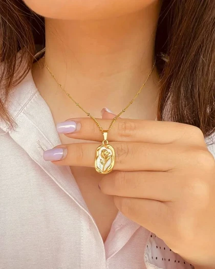 گردنبند گل جاودان