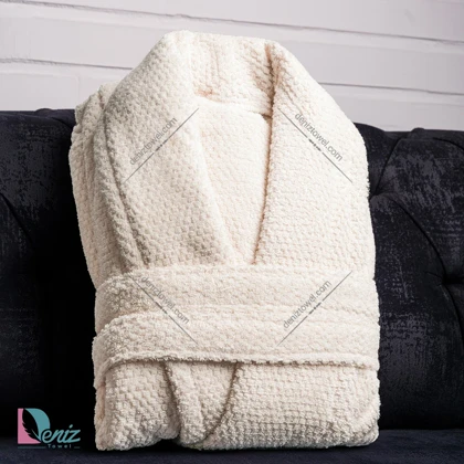 حوله تن پوش نیکولو رنگ شیری