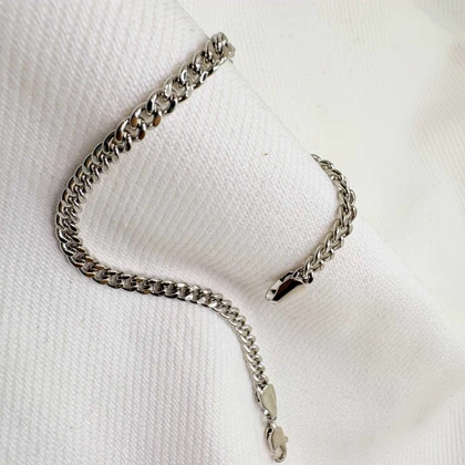 دستبند ژوپینگ طرح کارتیه (کوبان) نقره‌ای | آبکاری رادیوم و رنگ ثابت