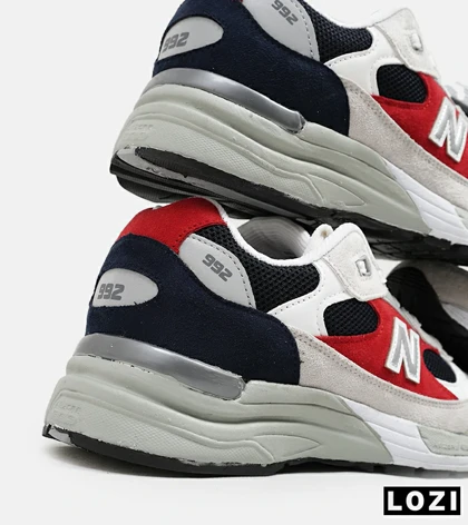 کفش کتانی سفید طوسی قرمز Newbalance 992