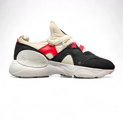 نایک هوراچی سفید مشکی قرمز