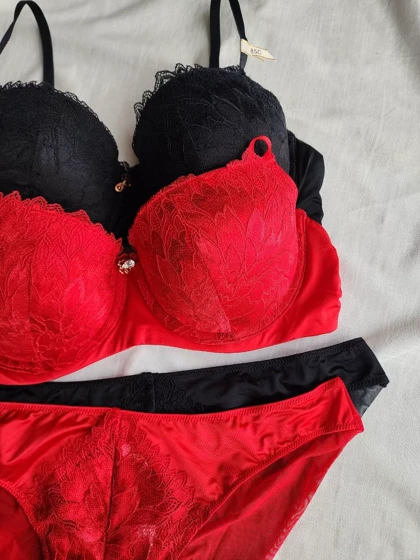 ست شورت و سوتین دانتل جکدار فنردار اروپایی AngGee کد: 5210