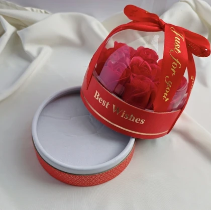 باکس گل رز جاودان معطر جواهرات