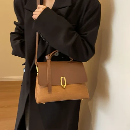 کیف دوشی