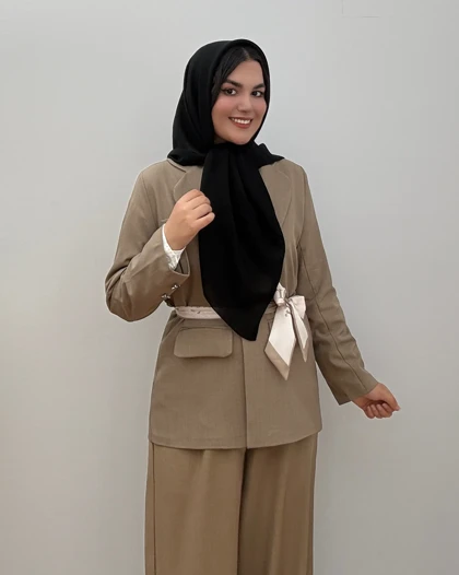 روسری کرپ مشکی مدل درختی