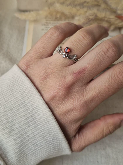 انگشتر جواهری کالکشن قرمز