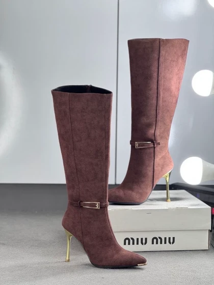 بوت بلند پاشنه9سانت طلایی