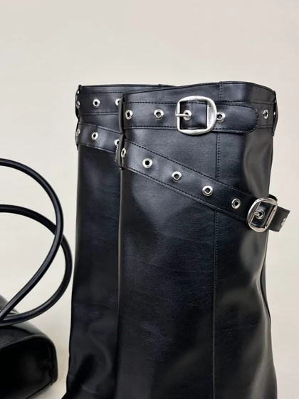 بوت زنانه ژیوانشی پاشنه‌دار GIVENCHY کد 1722 دختر طهرونی