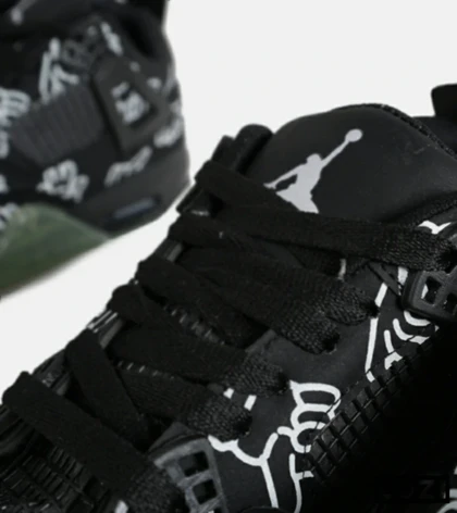 کفش کتانی ساق‌دار مردانه مشکی سبز Jordan 4 x Kaws