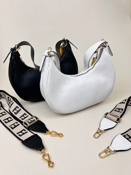 کیف زنانه پاسپورتی فندی وارداتی Fendi کد 1346