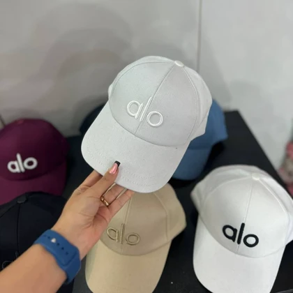 کلاه بیسبالی کتان گلدوزی alo