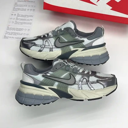 نایک وی تو کی ران طوسی نقره‌ای Nike V2K Run Grey Silver