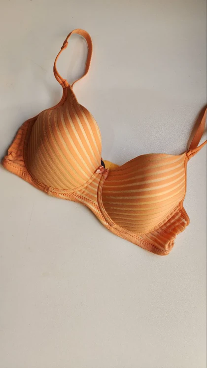 سوتین تک فنردار ابرنازک کد : 11478