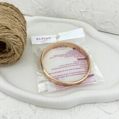 دستبند النگویی زنانه طرح آینه ایی با رنگ ثابت