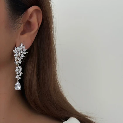 گوشواره زنانه طرح جواهر بلند کد 951