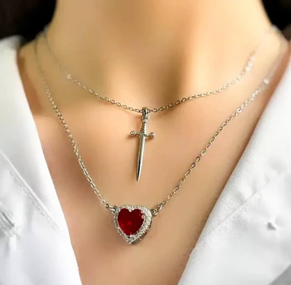 گردنبند ست قلب و شمشیر