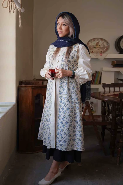 سارافون بلند لینن گل‌دار تهمینه سارافون بدون آستین گل‌دار