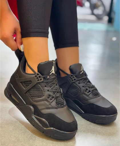 کتانی زنانه جردن 4