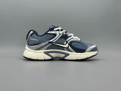 کتانی نایکی وی5 کی رانر سیلور جین/Nike V5K