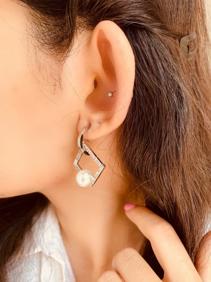 گوشواره مروارید نگین زیرکنیم فولیجیا