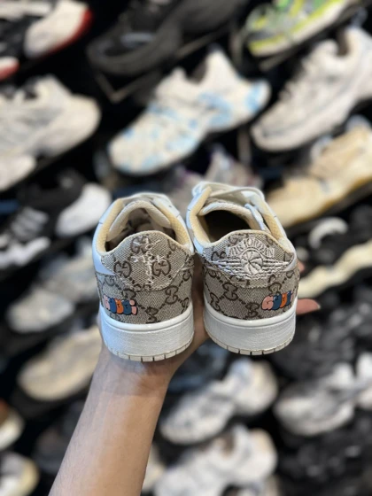 کتانی ترویس گوچی زنانه