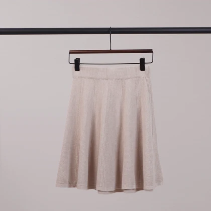 دامن کوتاه شقایق