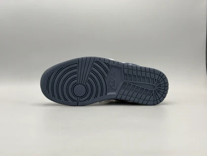 کتانی نایکی جردن1 لو اشن اسلیت/Nike Air Joradan1 low Ashen Slate